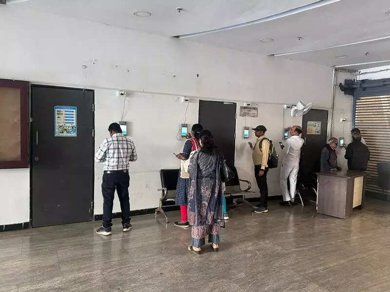 CG mandates Aadhaar-based biometric attendance for senior officials