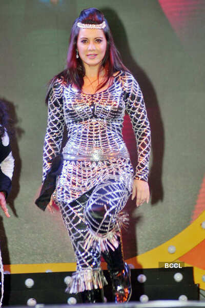 Awards & Performances