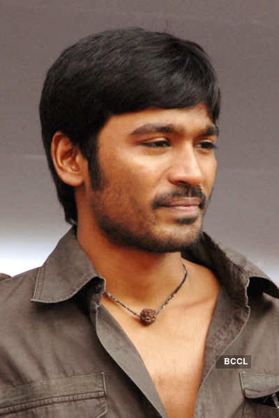 Dhanush to star in Tamil remake of Barfi