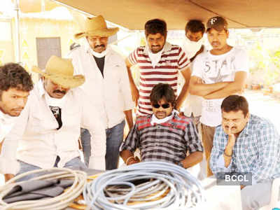 On the Sets: 'Gabbar Singh'