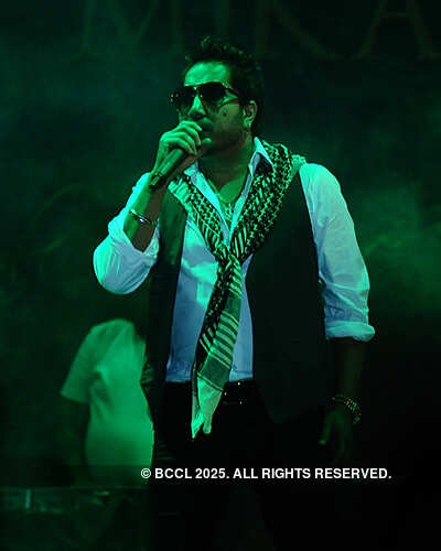 Mika performs @ Kingdom of Dreams