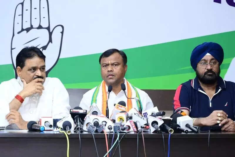 Farmers running out of time to sell paddy: Congress blames token halt and holidays