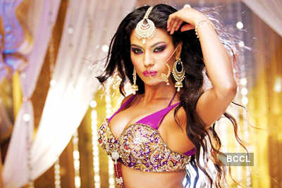 Veena Malik to play Silk Smitha