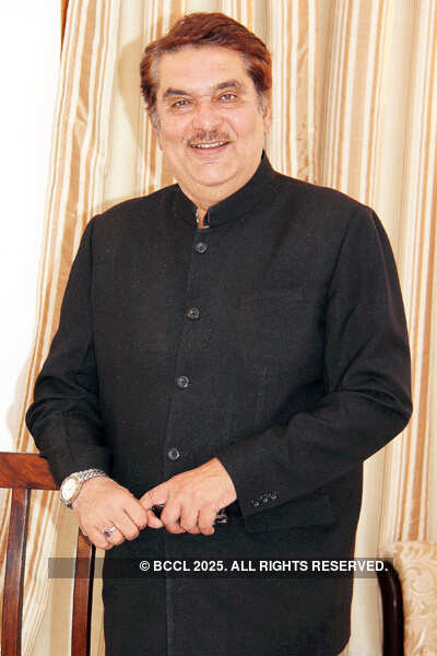 Raza Murad's photo shoot