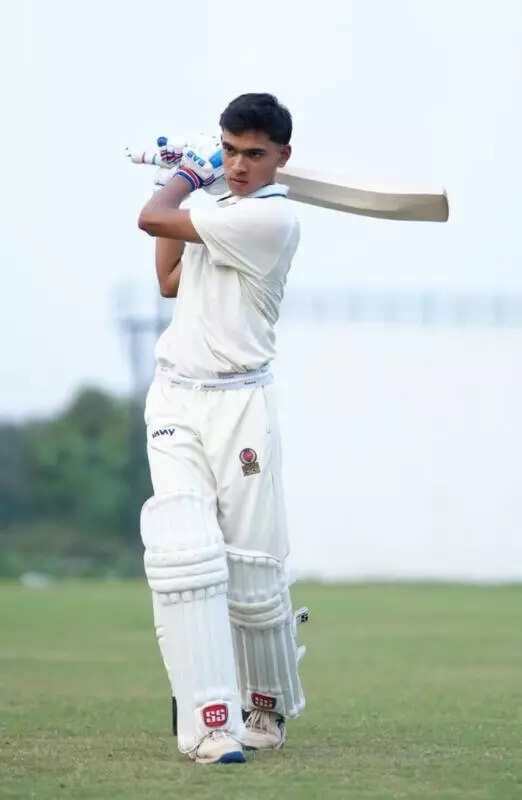 Middle-order fightback helps CG regain control against Hyd