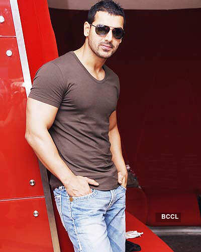 Female fan yearning for John Abraham's sperms