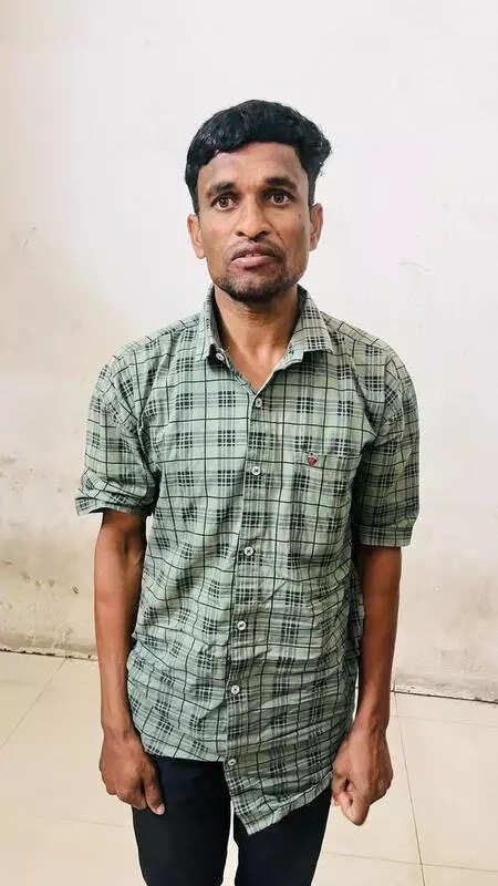 Living his dream in disguise, impostor walks into AIIMS as &lsquo;doctor&rsquo; lands in lock up