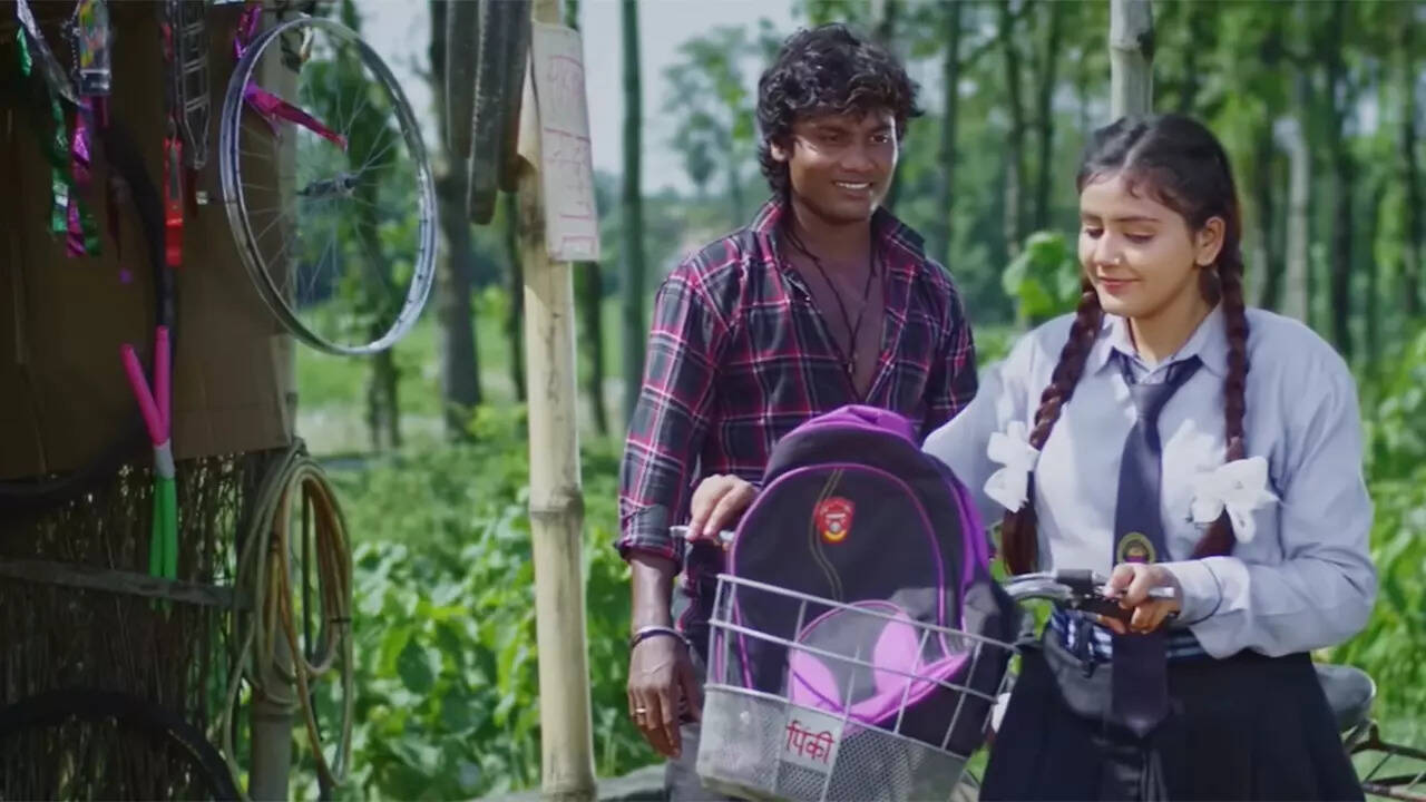 ​Aatachakki-Ek-Prem-Kahani​DB