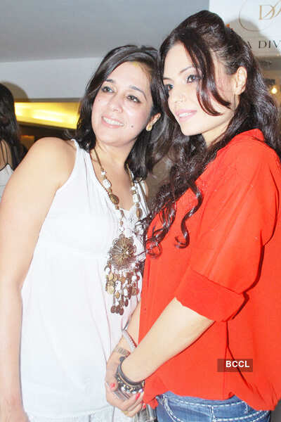 Gambhir unveils 'Waves Reda'