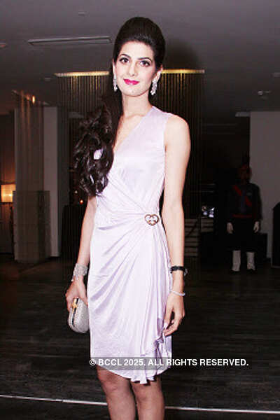 Bash @ Visionnaire Cafe