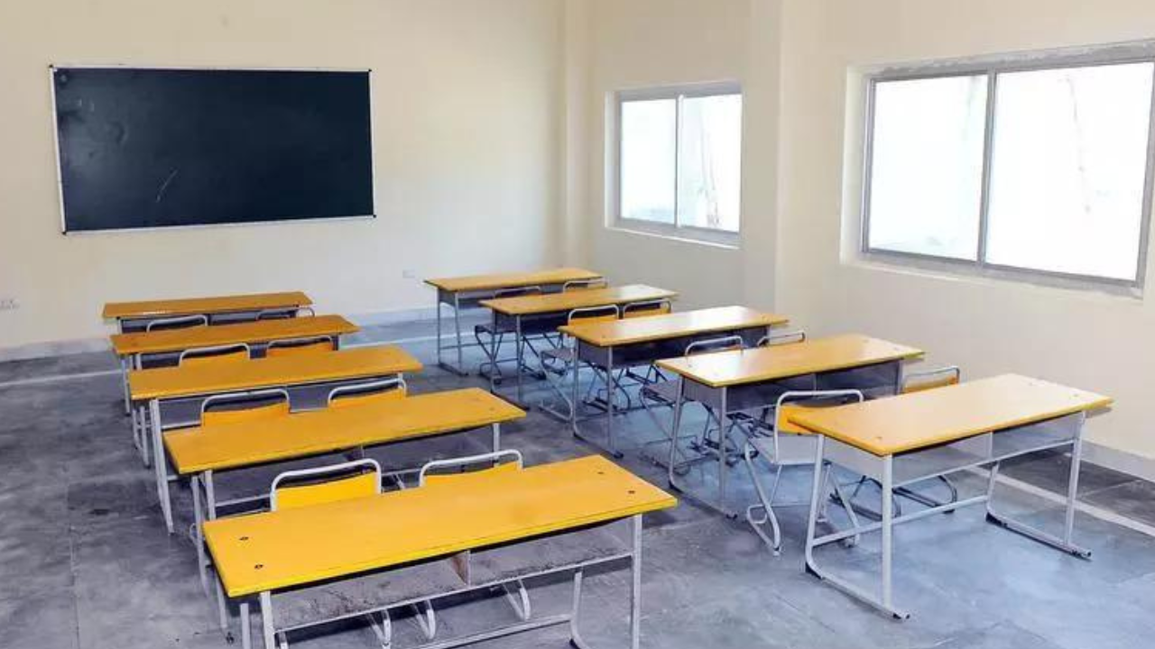 Class 10 student stabbed to death outside exam centre in Madhya Pradesh; 8 minors detained