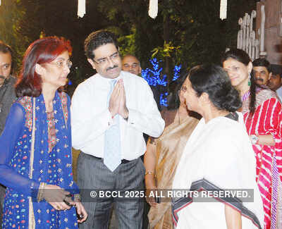 BK Birla's 70th wedding anniv. bash