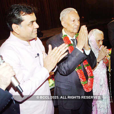 BK Birla's 70th wedding anniv. bash