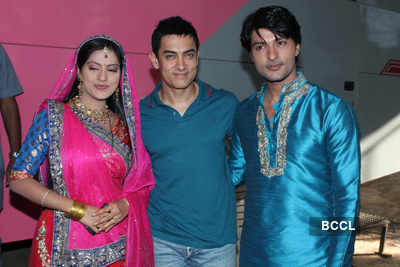 Aamir promotes 'Satyamev Jayate'