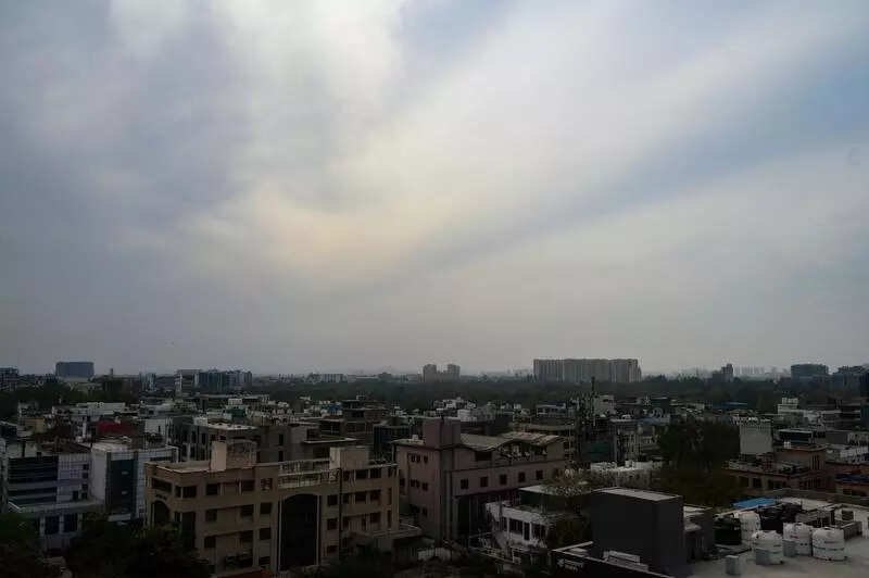 Gurgaon air &lsquo;very poor&rsquo;; rain and thunderstorms expected in 2 days