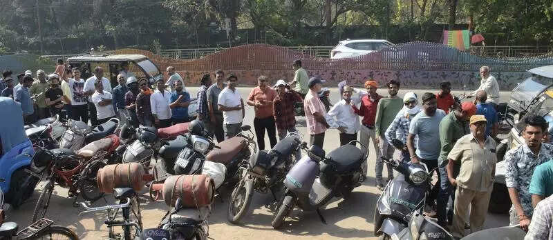 LPG woes: Long queues, delayed deliveries trouble CG households