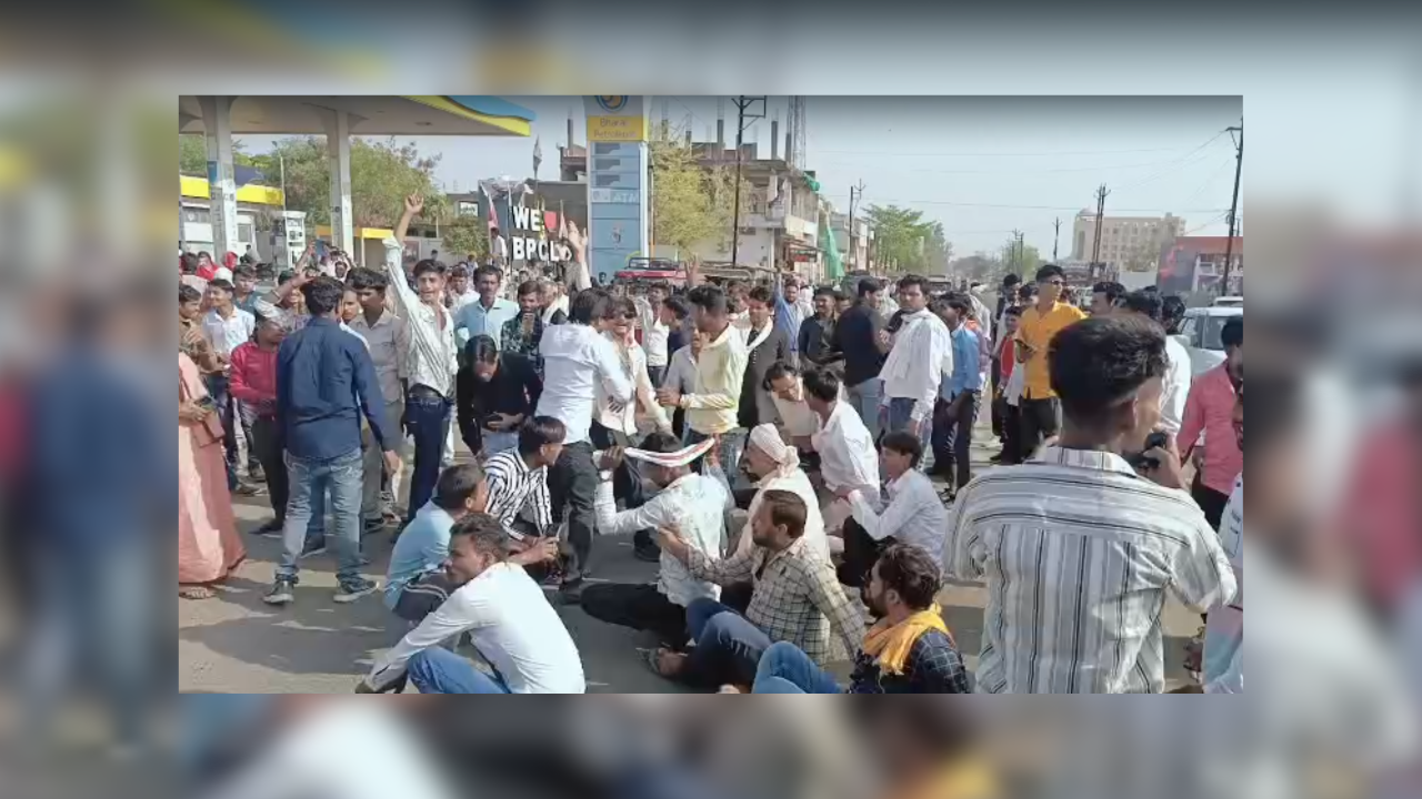 Paid Rs 1,100, no partner: 'Missing brides' row at MP's Damoh match meet ends in road blockade