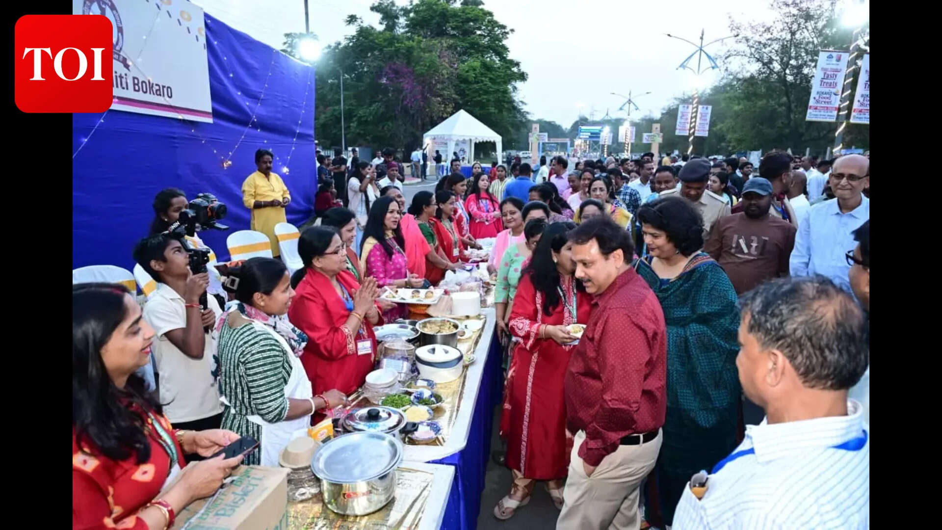Bokaro's first food street showcases culinary delights; Community bonding shines through festive atmosphere