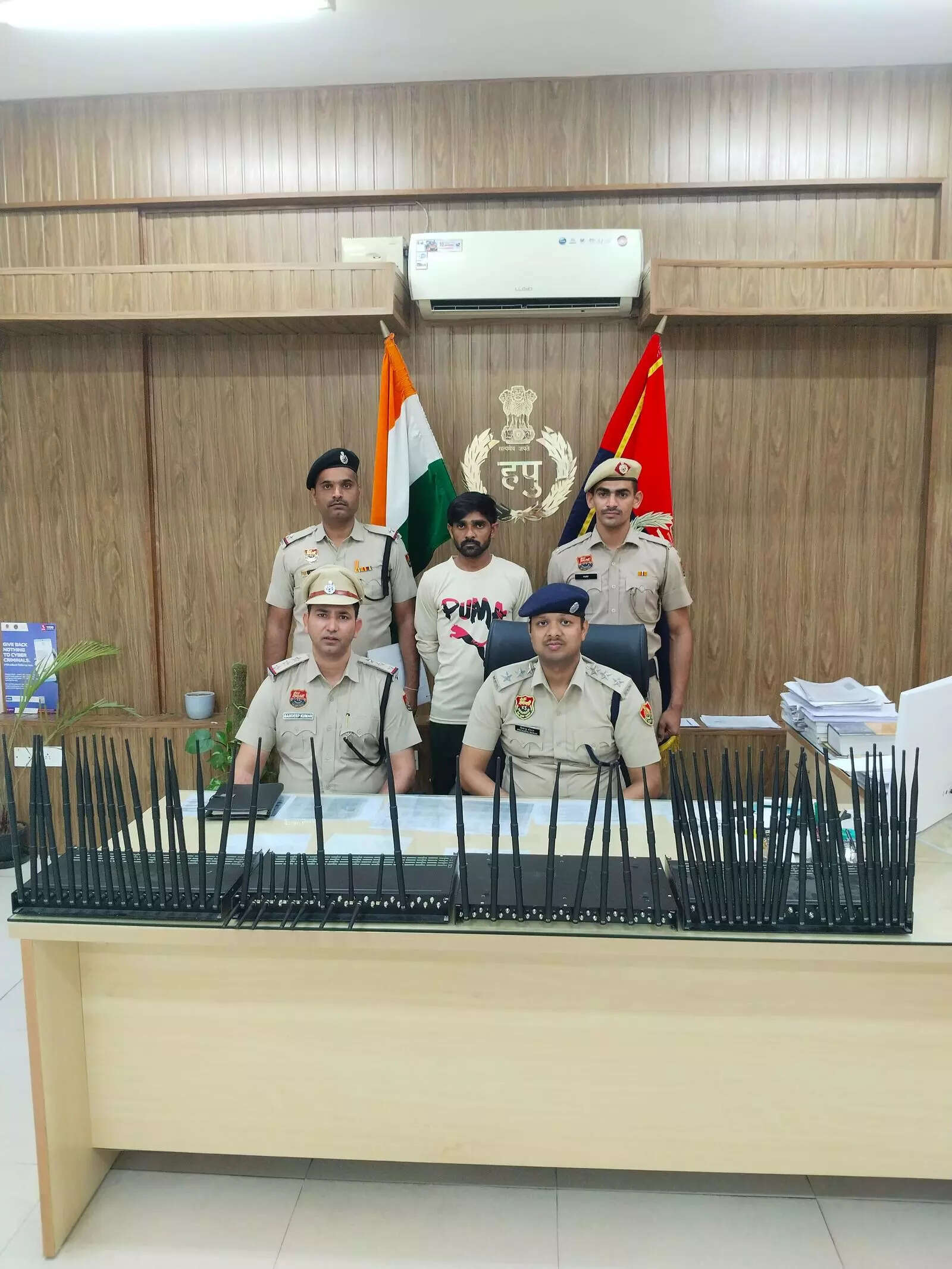 Philippines-linked SIM racket busted in Gurgaon; UP man arrested