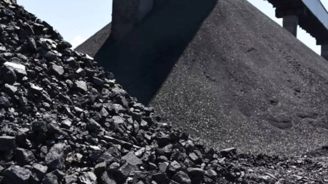 Illegal entrance into coal mine blown up in Ramgarh