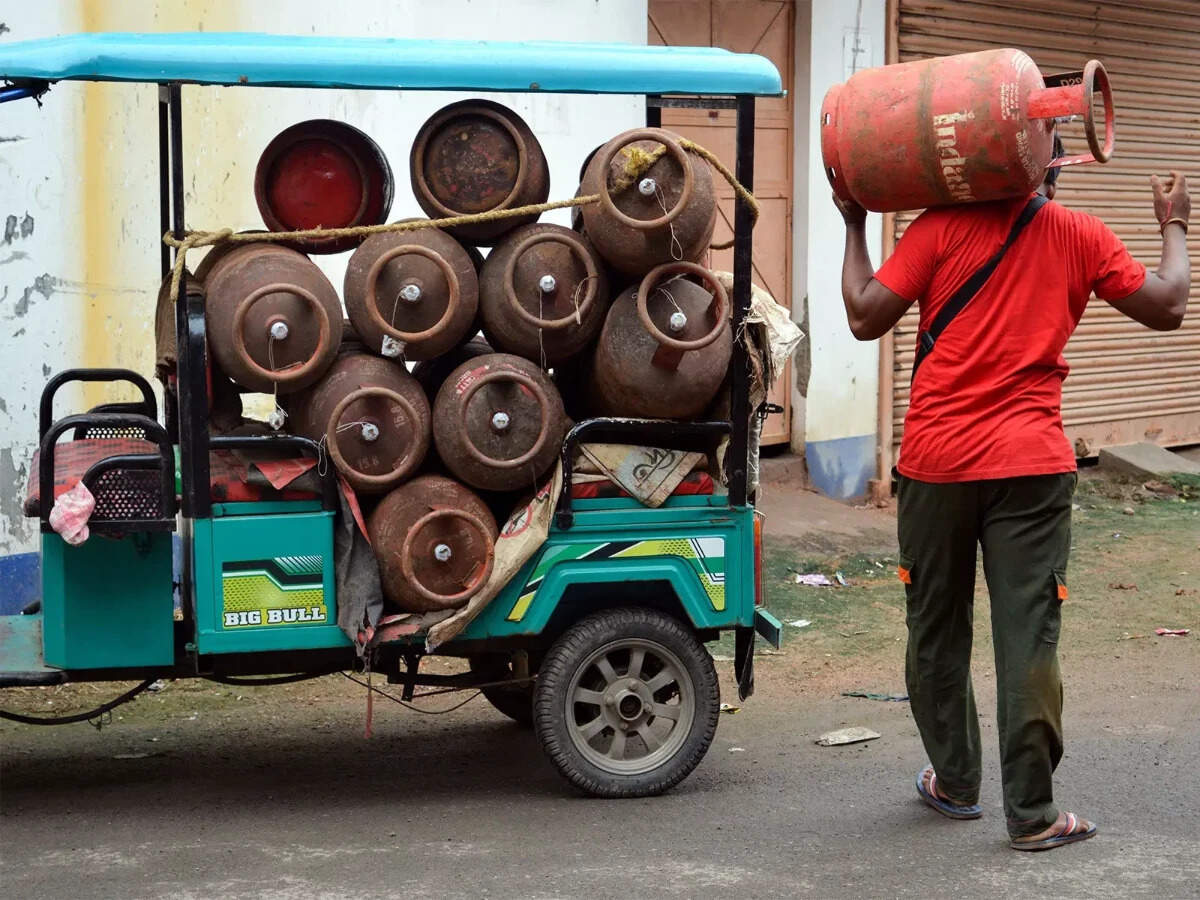Chhattisgarh caps commercial LPG supply at 20%, prioritises hospitals, schools