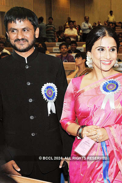 Best Lead Actress Award Winner Vidya Balan Gestures At The 59th ...