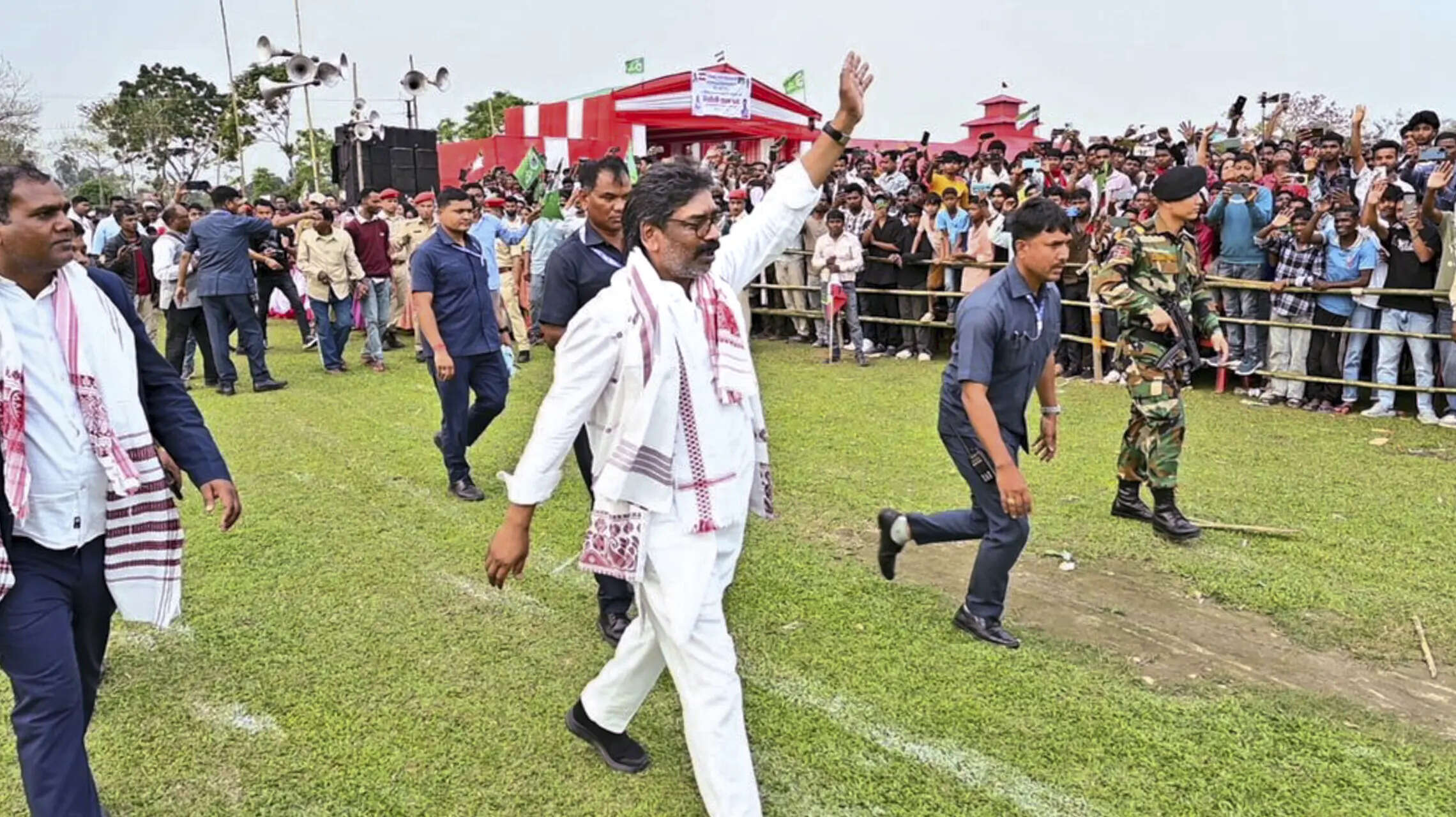 CM addresses Assam voters on mobile; claims visit &lsquo;stopped&rsquo;
