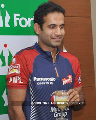 Delhi Daredevils players @ Fortis event