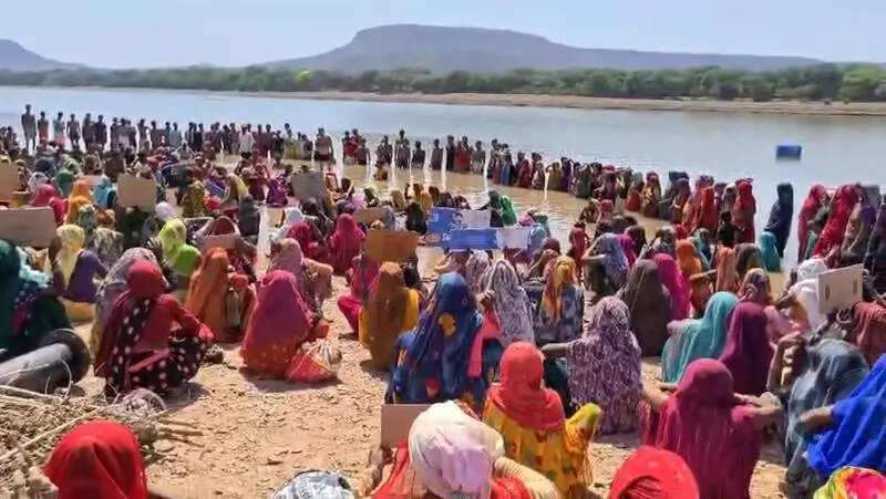 200 tribals breach core area of PTR for protests against Ken-Betwa package