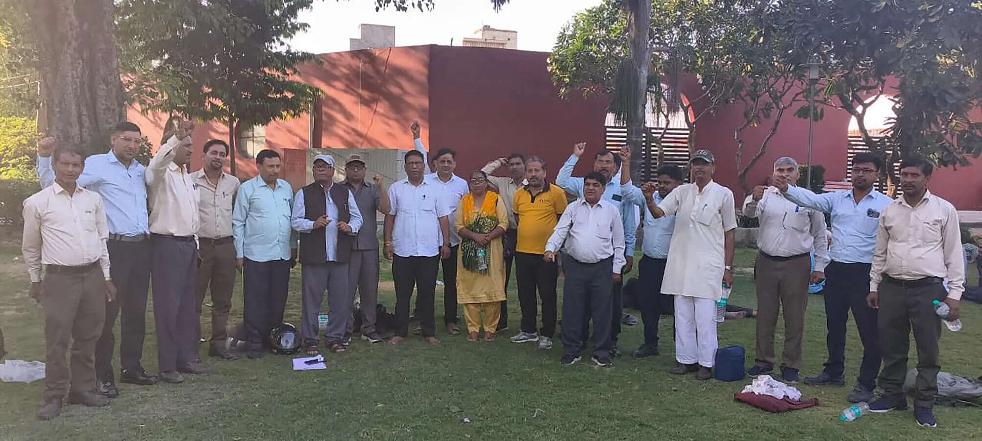 Unions seek Rs 30,000 minimum wages & release of workers, plan protest at Gurgaon DC&rsquo;s office