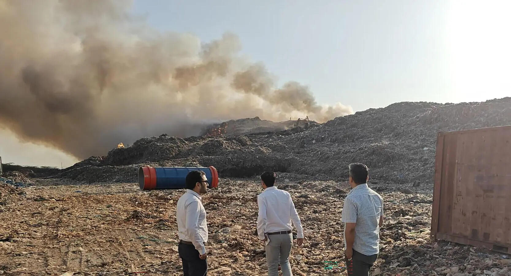 Bandhwari burns again, workers strike chokes response