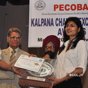 Vanya Mishra awarded with the Kalpana Chawla Excellence Awards for outstanding women