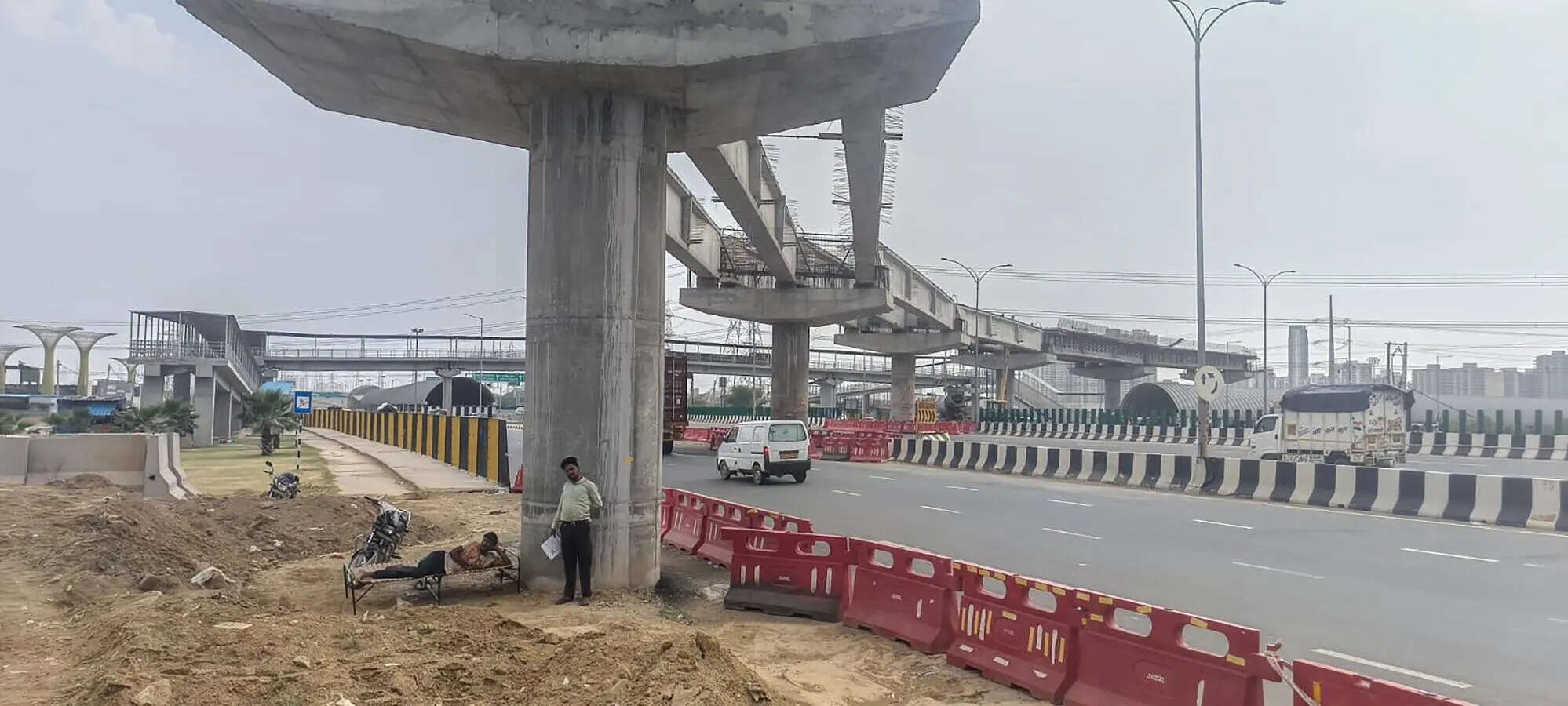 GMDA asks NHAI to halt eway flyover work over land use