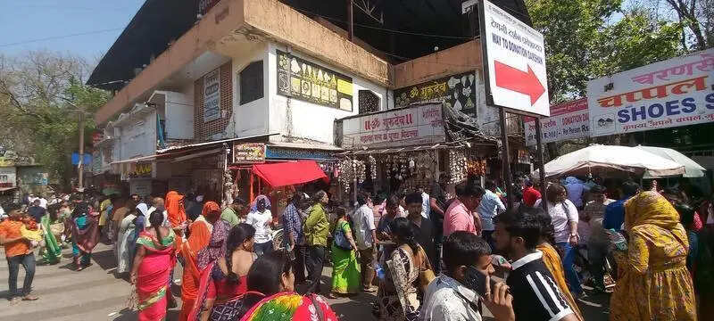 Number of VIP pilgrims visiting Trimbakeshwar temple plunges down after recent police action