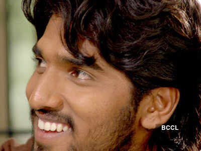 Ninnu Chusina Kshanana