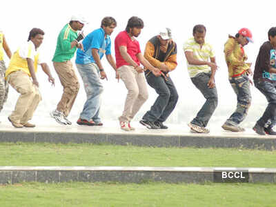 Ninnu Chusina Kshanana