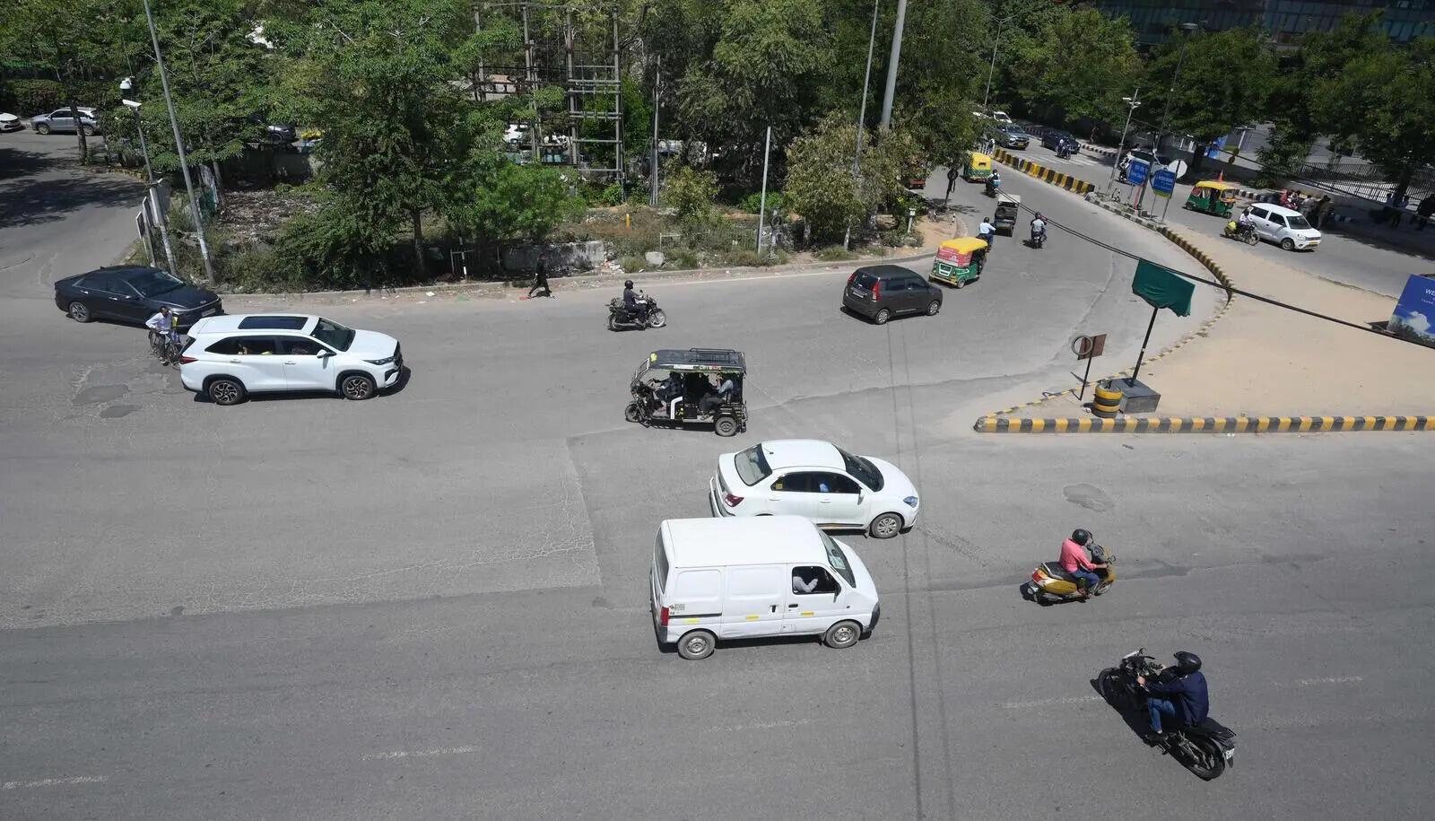 Then city lanes, now highways: E-ricks turn last-mile lifeline into a lawless ride