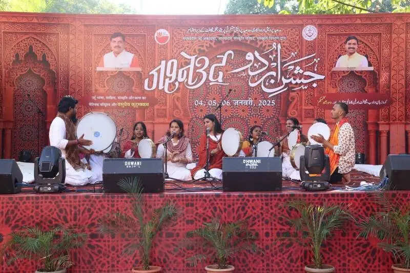 Forgotten verses find a night to be heard as Char Bait returns to Golghar tonight
