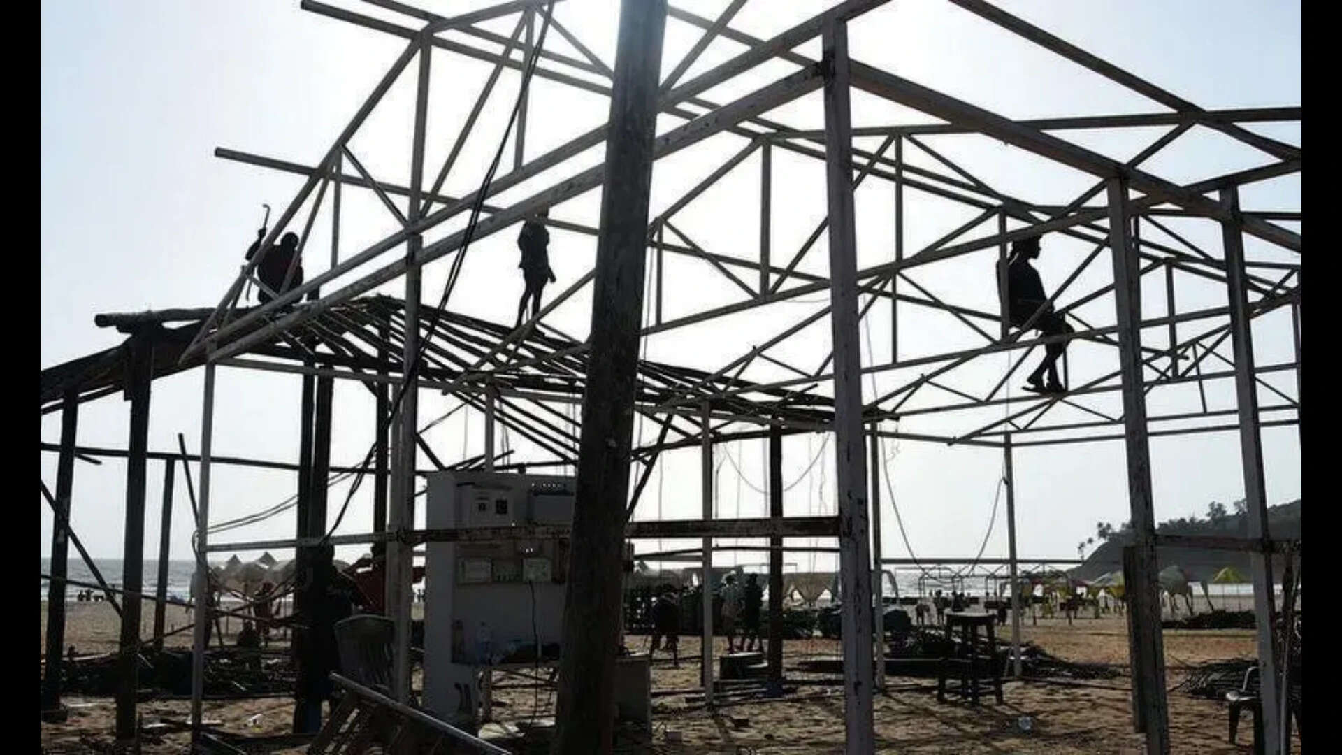 Low footfall, LPG crunch force beach shacks in Goa to shut early