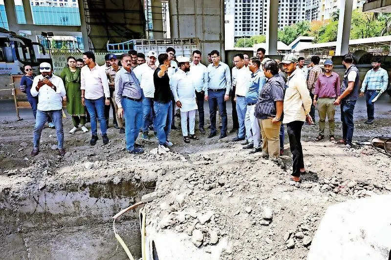 Ahead of monsoon, PMRDA commissioner calls for desilting, road repairs in Hinjewadi IT belt