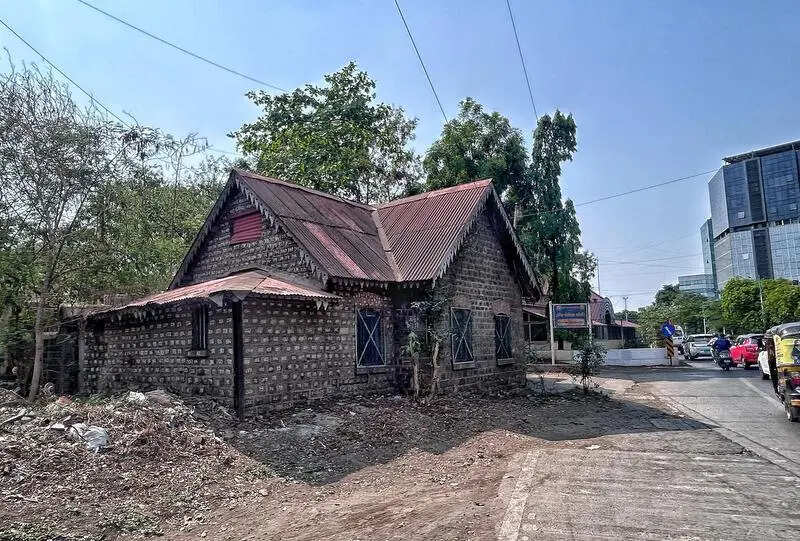 PMC to widen Aundh Road stretch, move heritage structures elsewhere to facilitate work