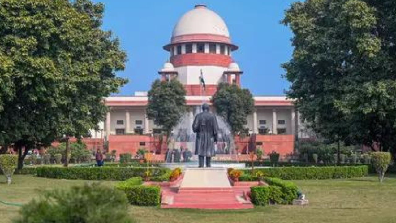 'You Are 80, Stop Fighting': SC Nudges Kapur Family Toward Mediation