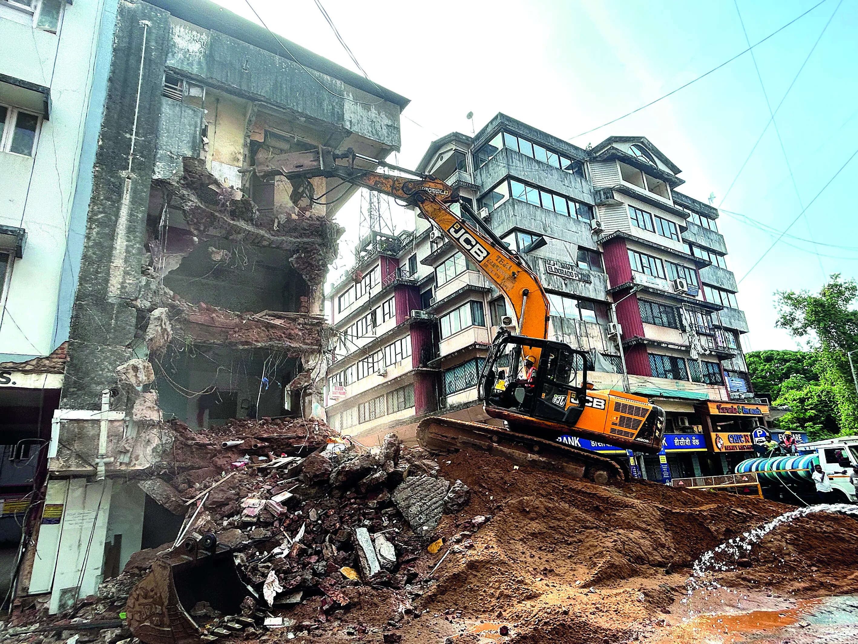 Panaji corp awaits structural stability reports for old buildings from GEC