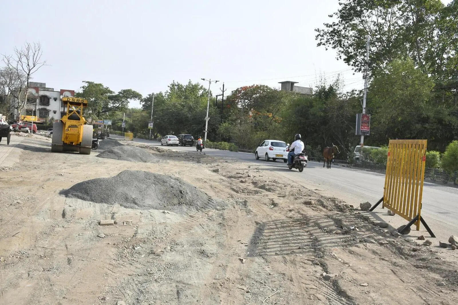 &lsquo;Endless&rsquo; road work puts lives & livelihoods at risk on this Bhopal stretch