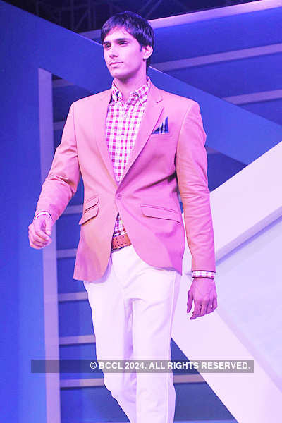 Farhan walks the ramp for Blackberrys