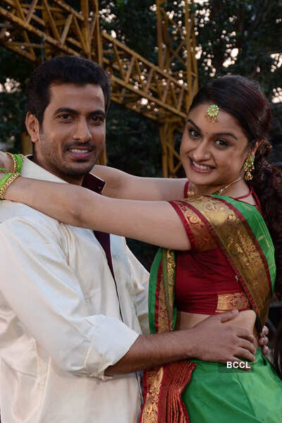 'Oru Nadigayin Vakku Moolam'