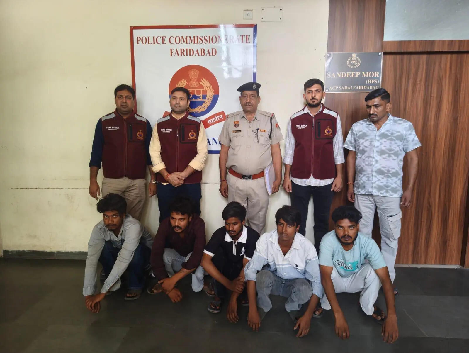 Youth dies 2 days after being stabbed with awl, 5 held