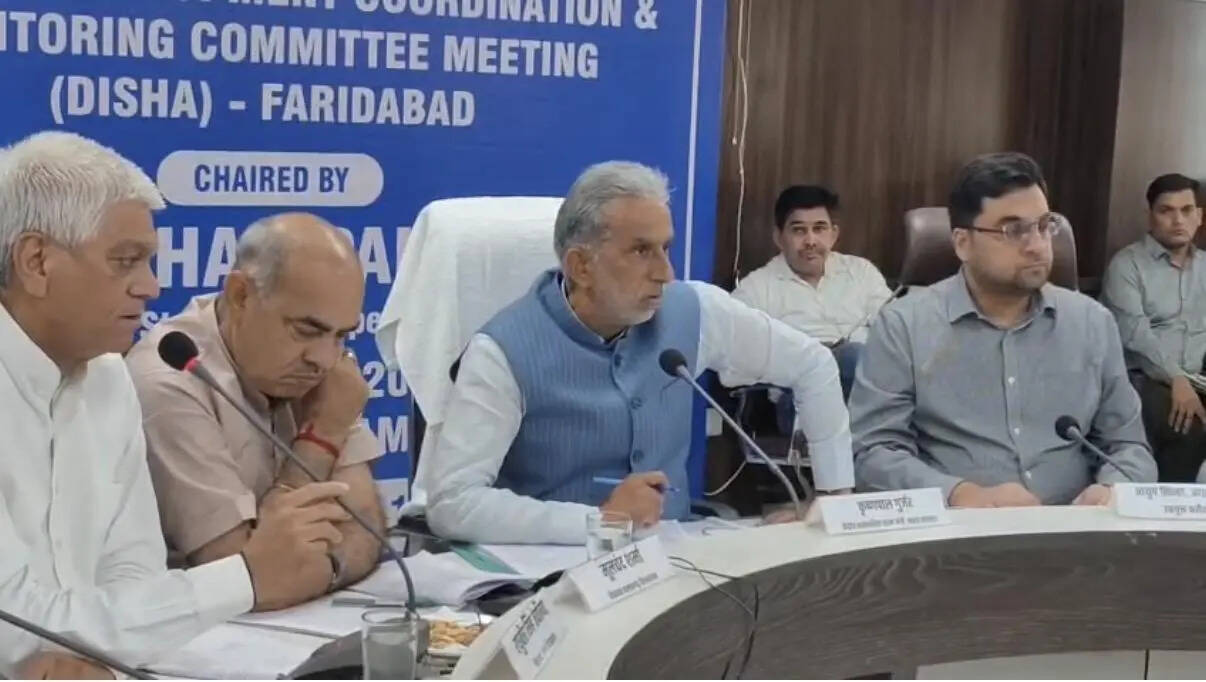 &lsquo;Ghost plantations, bad roads&rsquo;: Fbd corpn officers face stinging rebuke from min