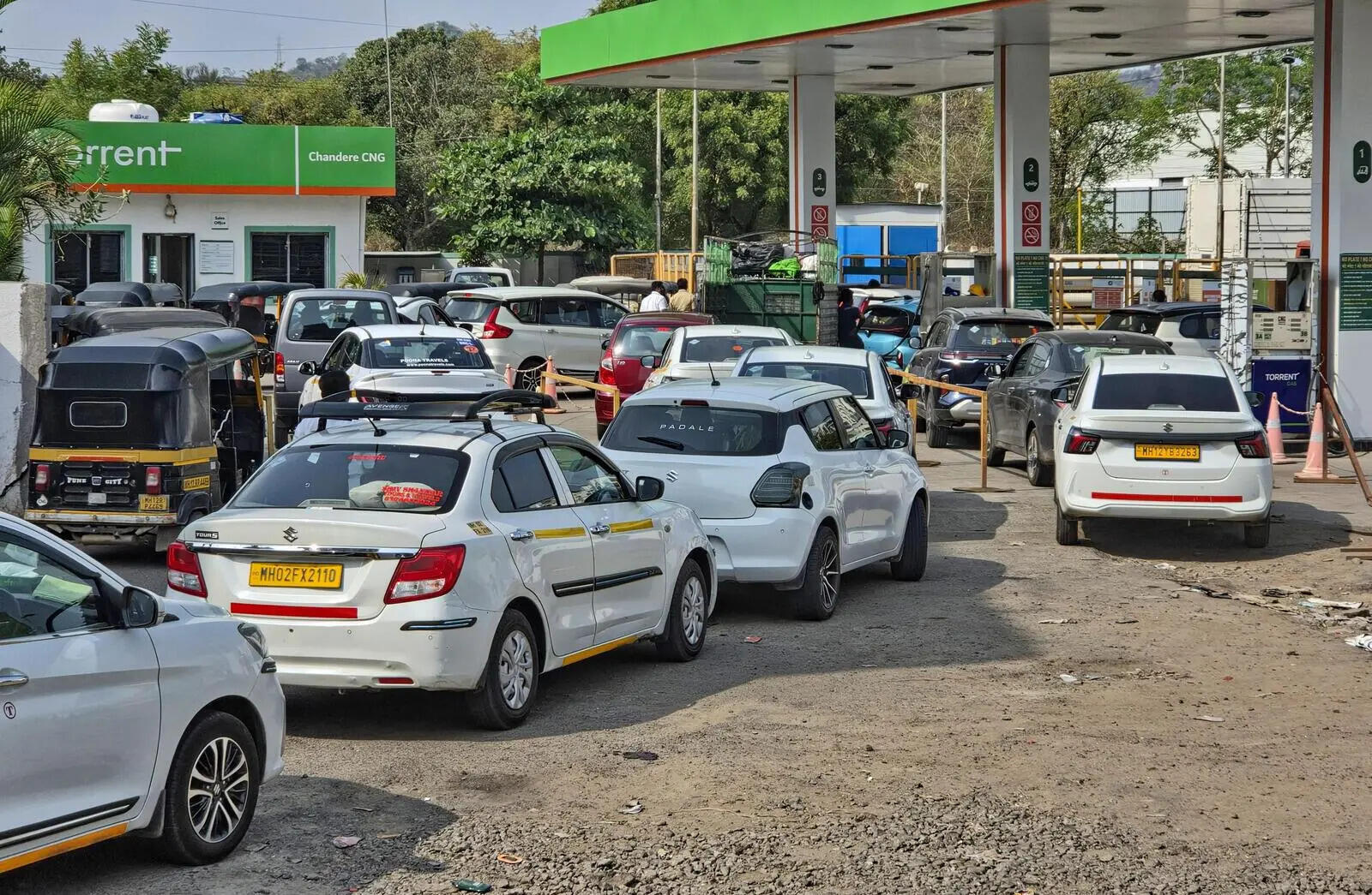 Dealers attribute panic buying to scarcity fears, not only fuel price hike
