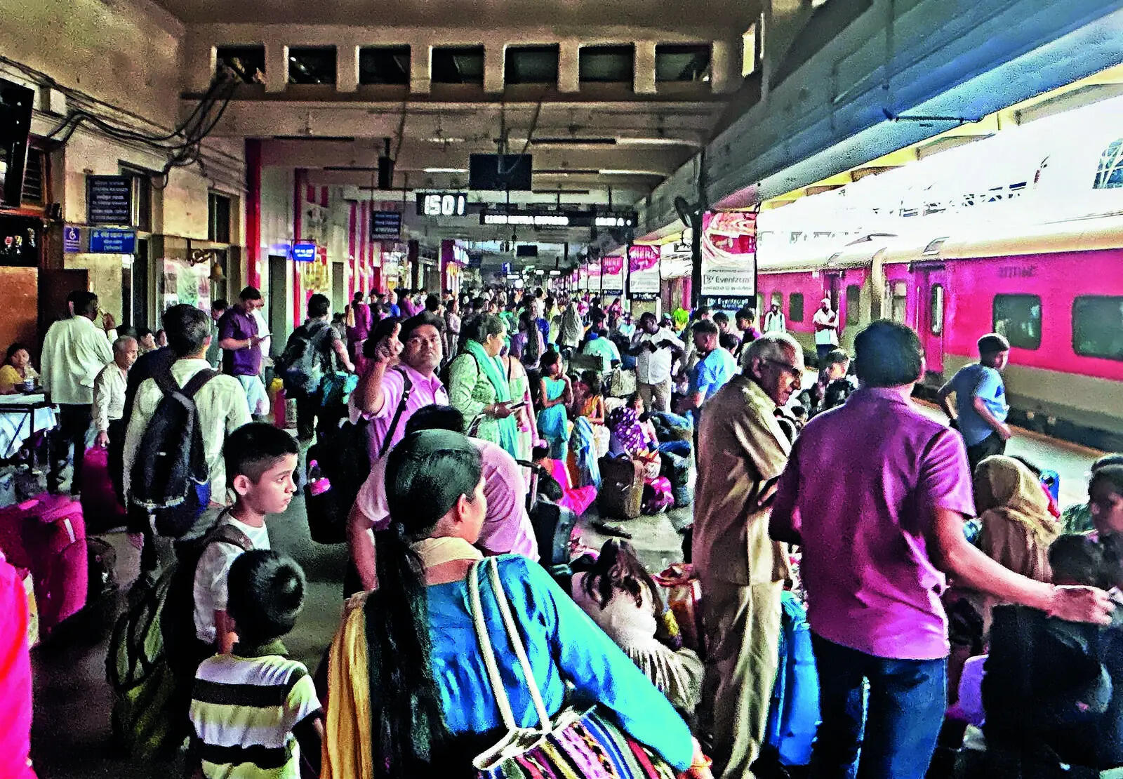 Trespassing deaths rise over 7% under Pune railway division between Jan and April